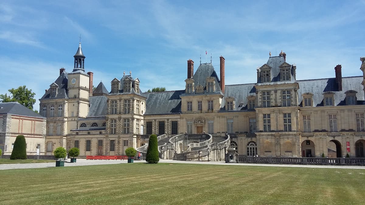 Eye For Design: The Interiors of Chateau Fontainebleau