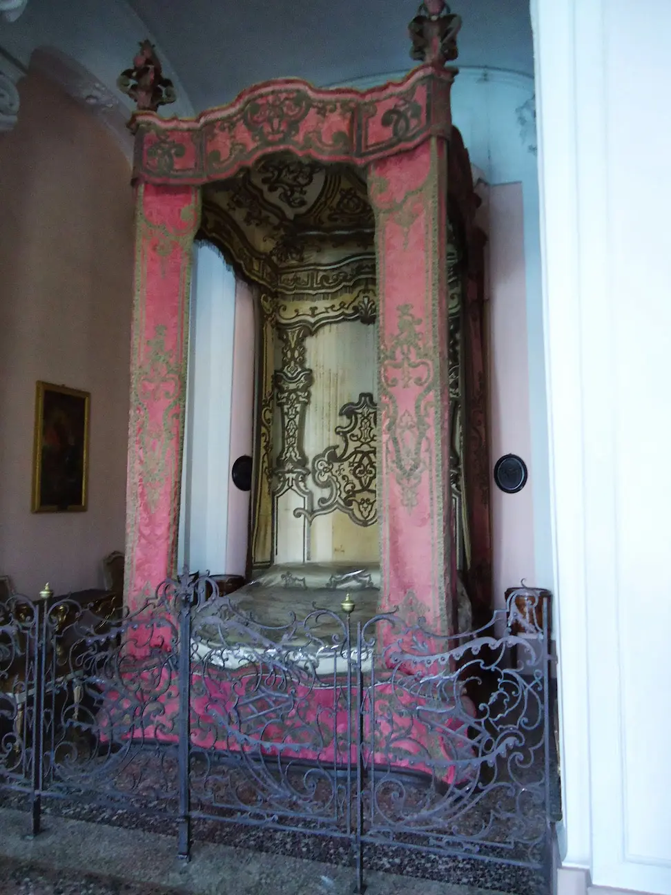 Palazzo Bella bed, where Napoleon and Josephine spend the night.