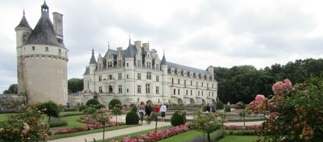 Visit the best Loire Valley Chateau. Find a list of top Loire Valley Chateaux, castle hotels and tours in the Loire Valley.